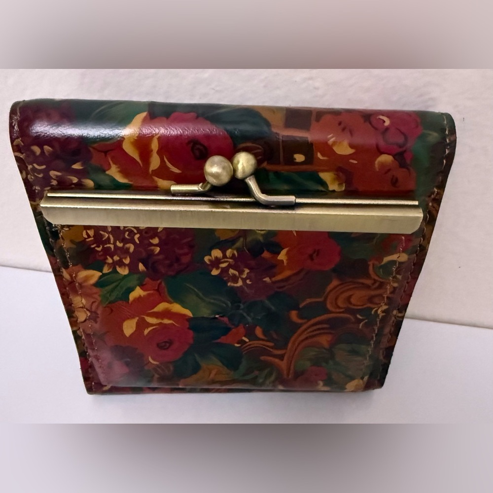 Patricia Nash REITI GOLDEN RUSTIC Bifold Wallet - Picture 3 of 9